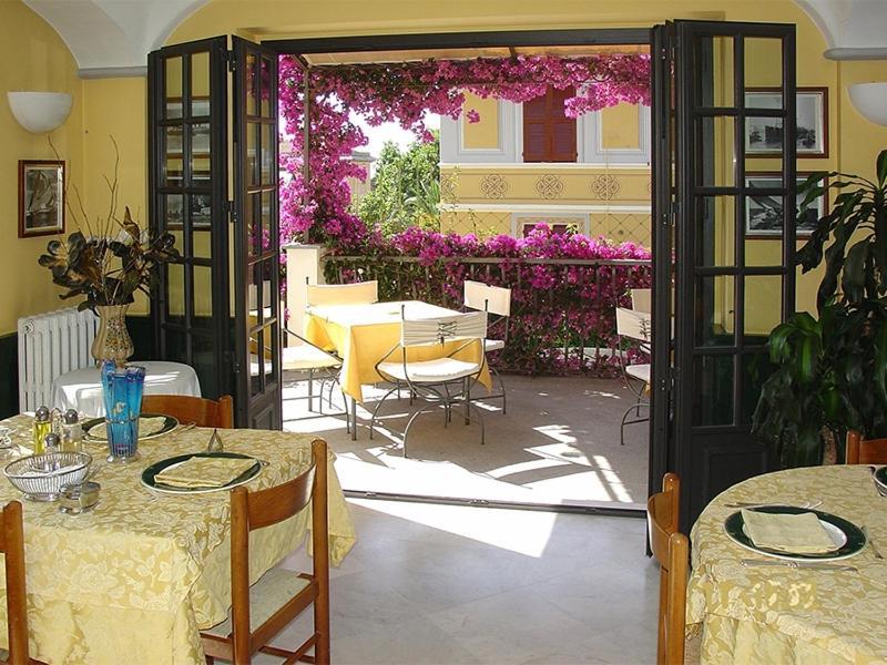 Hotel Miranda Varazze Exterior photo